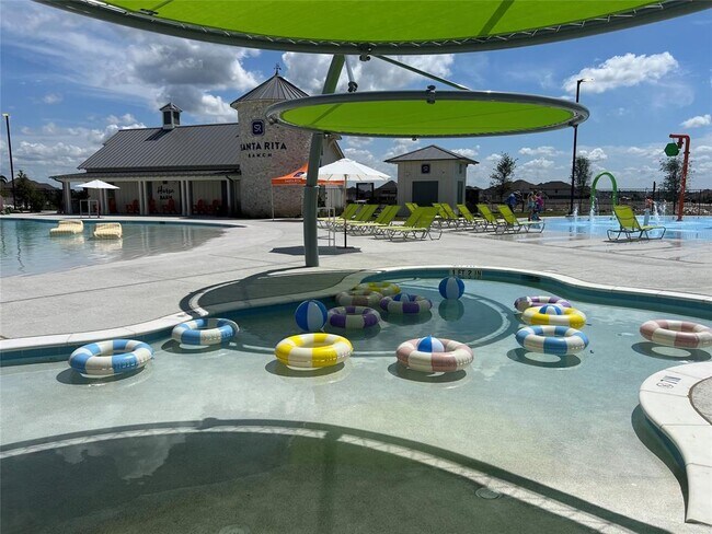 Building Photo - 505 Los Olives Ln