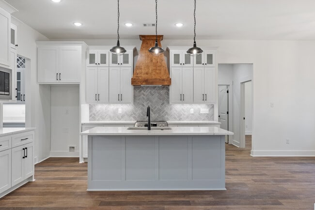 Building Photo - 19 Denali Dr