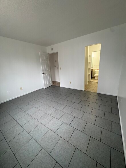 Building Photo - 1306 W Michigan Ave