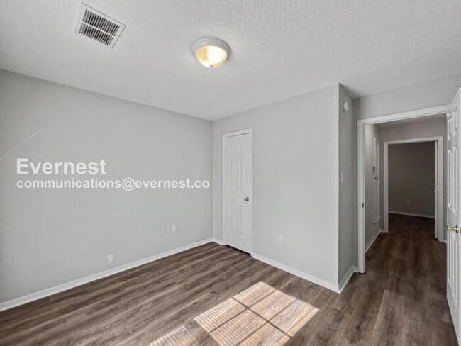 Building Photo - 7625 Iris Dr