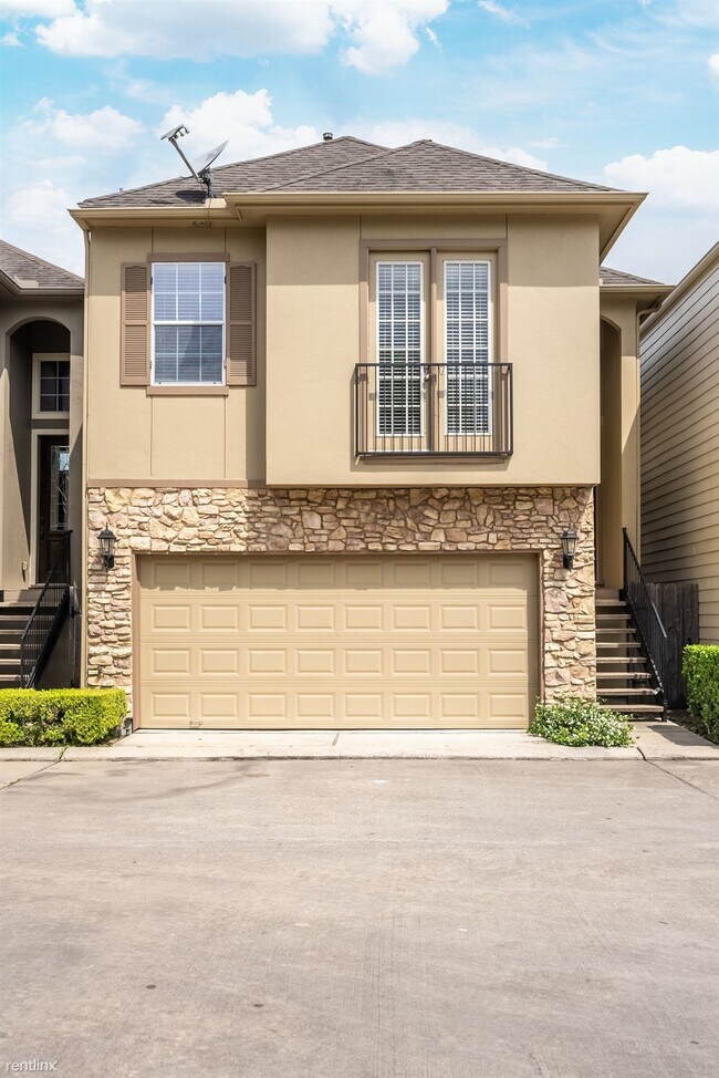 3 br, 2.5 bath Townhome 10812 Almeda Rd 10812 Almeda Rd Houston TX