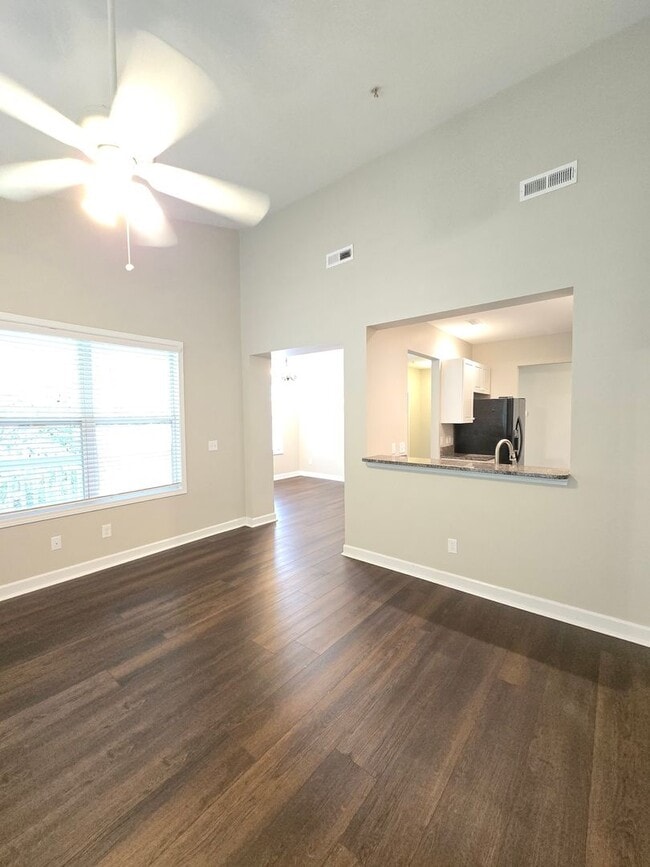 Building Photo - Cape Cottages Condos - 3BD/2BA - Less than...