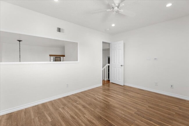 Building Photo - Private Direct-Access 3 Bedroom Townhome with 2 Car Garage, Patio, Balcony, Pool and Tennis