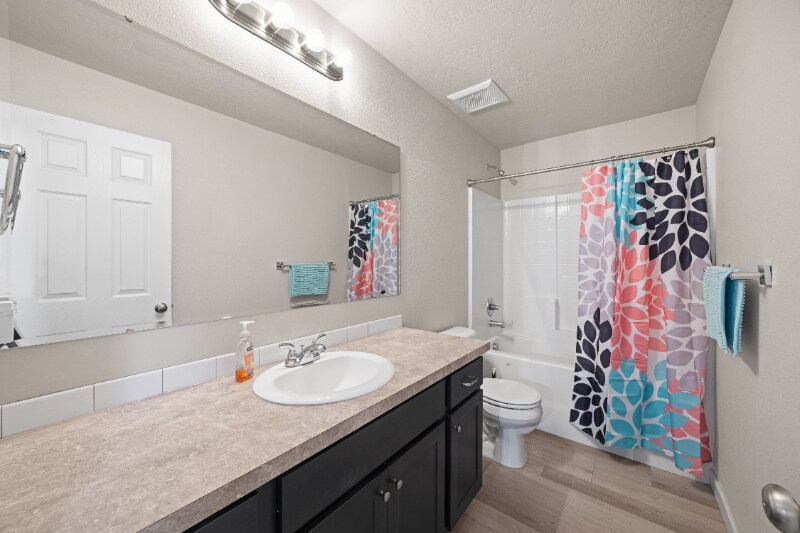 Building Photo - 15335 Stovall Ave