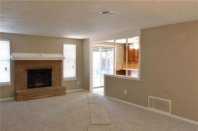 Building Photo - 1054 Cumberland Mansion