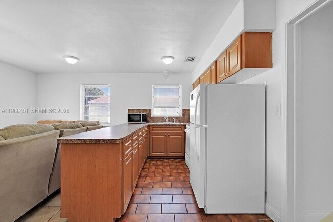 Building Photo - 2419 Pierce St