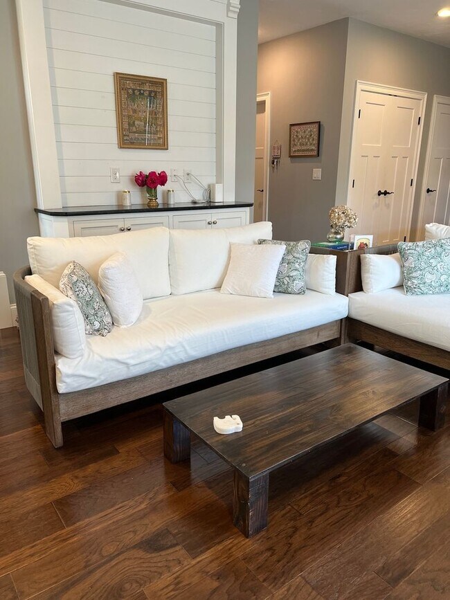 Building Photo - Charming 2BR House in Norfolk