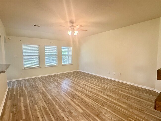 Building Photo - 1205 Quarterhorse Dr