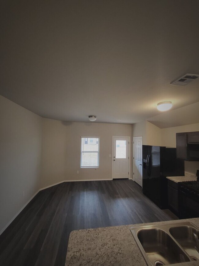 Building Photo - ?Home in the Edmond Area! ?