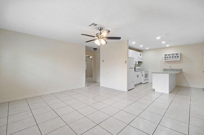 Building Photo - 5854 Kumquat Rd