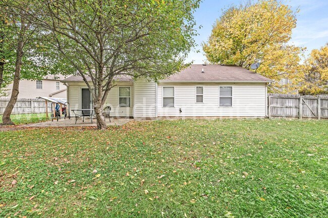 Building Photo - 10015 Miranda Cir