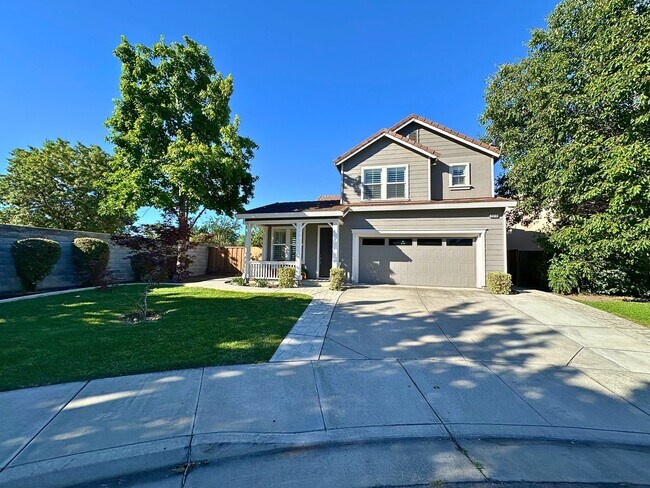 Building Photo - Stunning 4 Bedroom, 2.5 Bath Lawrence Ranch Home With Solar