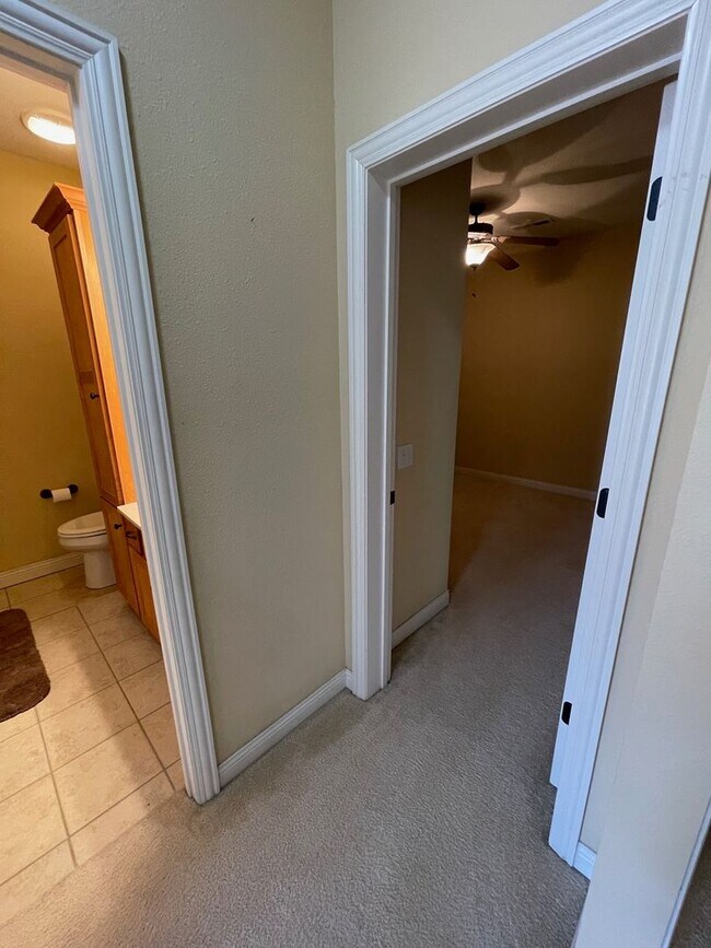 Building Photo - Fully-Furnished 3 Bedroom Condo in Smithton Crossing - Perfect for Traveling Professionals!