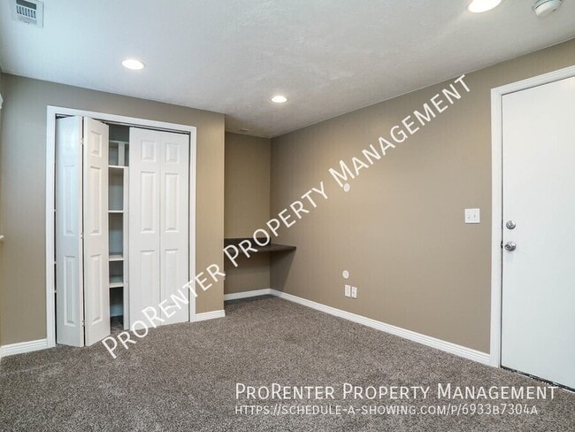 Building Photo - 288 S 500 E