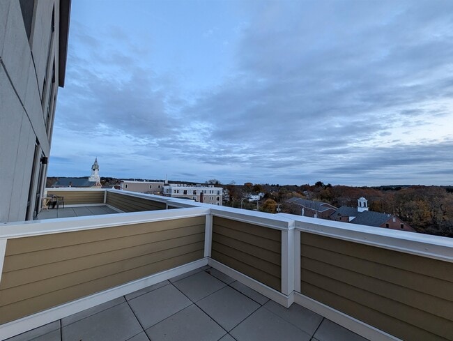 Building Photo - 55 N Main St