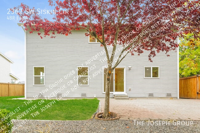 Building Photo - 2362 SW Siskin Cir