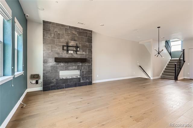 Building Photo - 1565 W 67th Ave