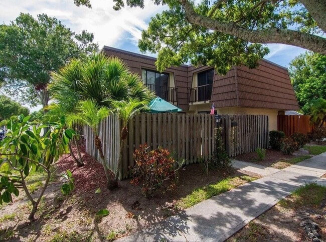 Building Photo - 2 Bedroom 2 Bath, Condo for Rent!