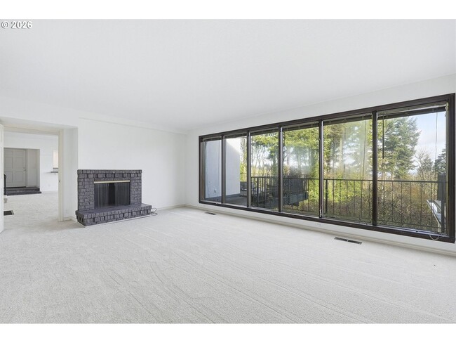 Building Photo - One-of-a-Kind 5BR Home with Floor-to-Ceiling Windows, Wraparound Decks & Breathtaking Treeline Views