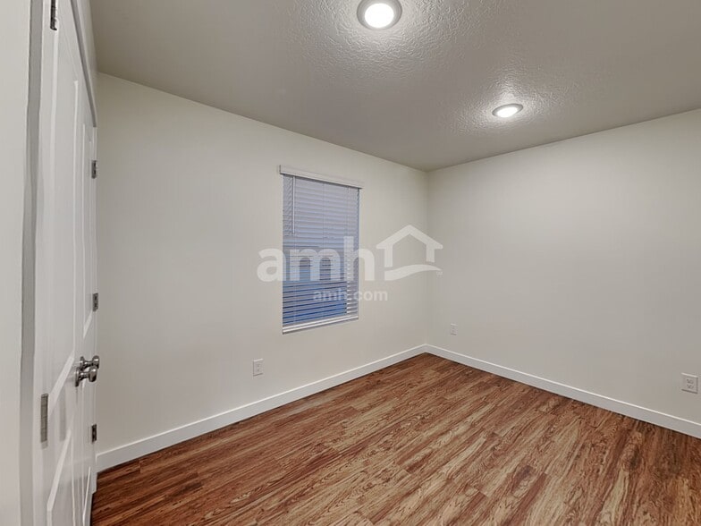 Building Photo - 3442 N Annabell St