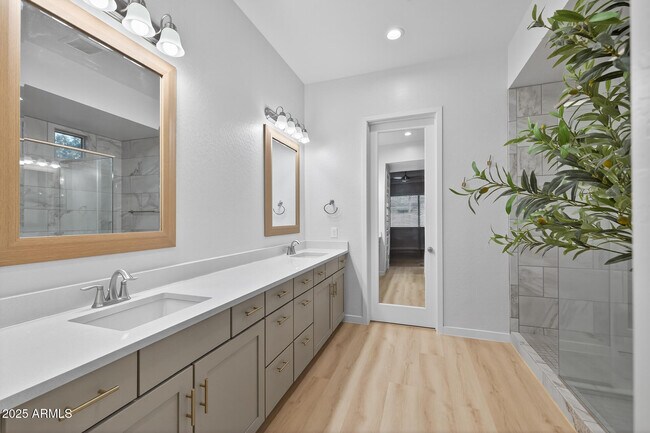 Building Photo - 20194 E Raven Dr