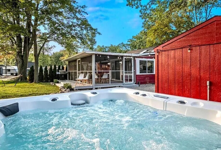 Building Photo - 11765 Patterson Lake Dr