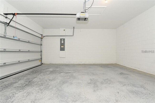 Building Photo - 7055 Carrickbend Ln