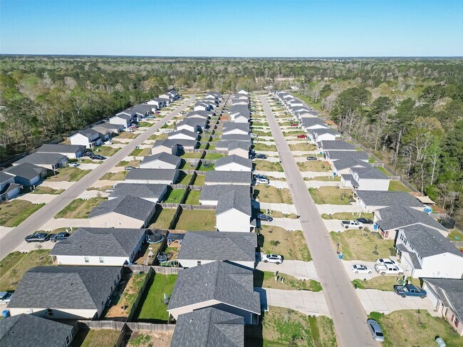 Building Photo - 15708 Del Norte Dr