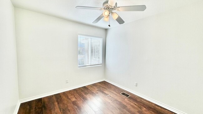 Building Photo - Lovely Single-Story Home in the Friendly a...