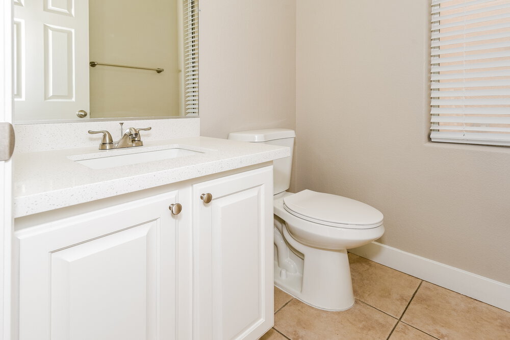 Building Photo - 5984 Tunbridge Ave