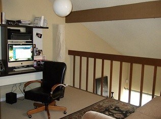Bright and Airy Loft - 3172 Windchase Blvd