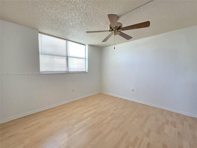Building Photo - 1830 SW 81st Ave