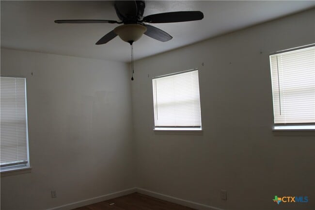 Building Photo - 1306 Connell Dr