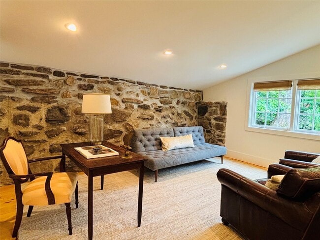 Building Photo - 38 Creemer Rd