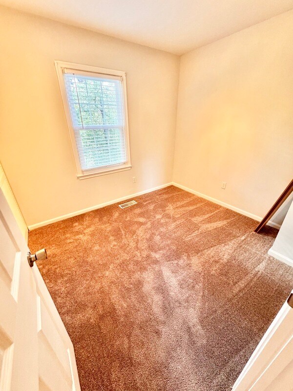 Building Photo - 1508 Honor Dr