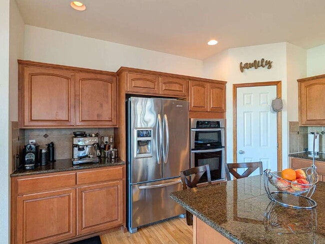 Building Photo - 5907 77th Dr NE