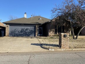 Building Photo - 541 NW 170th St