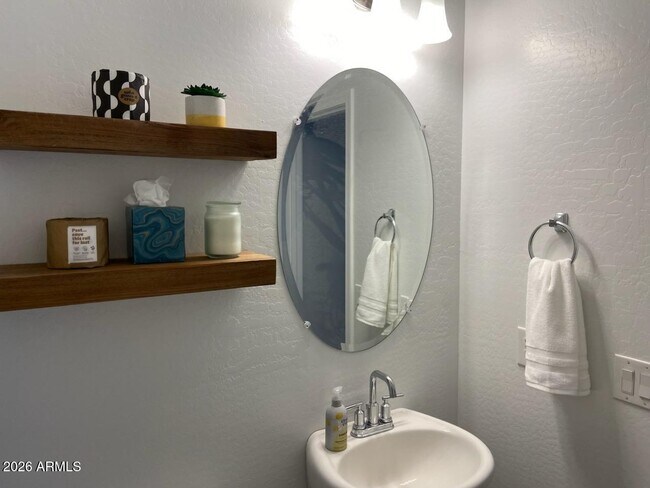 Building Photo - 4750 E Chromium Rd