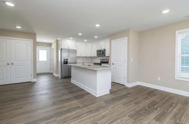 Building Photo - 1169 Judah Bear Blvd