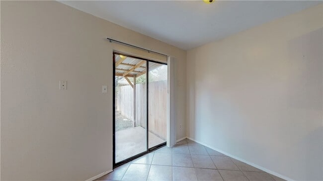 Building Photo - 1004 Verde Dr