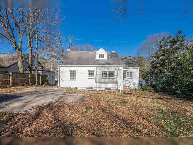 Building Photo - 1977 N Decatur Rd