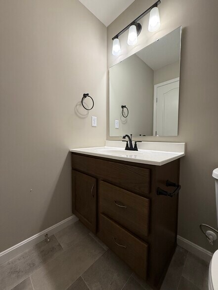 2nd Bath - 3435 Spring Harvest Dr