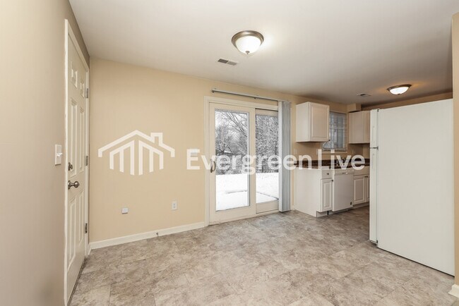 Building Photo - 7715 Brandt Pike