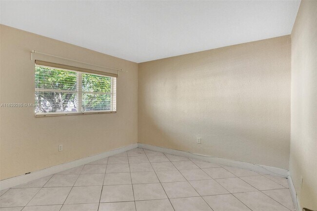 Building Photo - 8475 SW 94th St