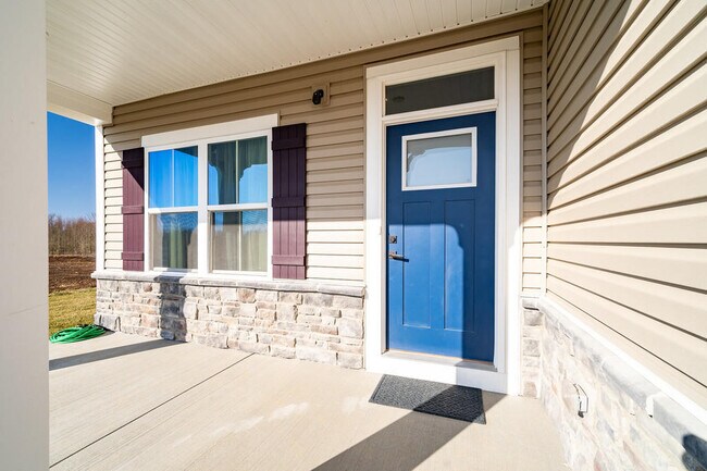 Building Photo - 2049 Creswell Dr