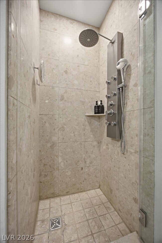 Building Photo - 4575 Dean Martin Dr