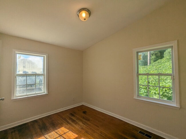 Building Photo - 1615 Abner Terrace NW
