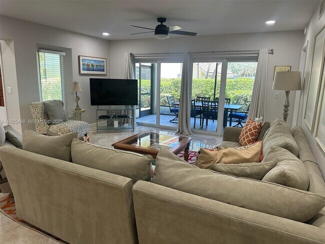 Building Photo - 4161 S US Hwy 1