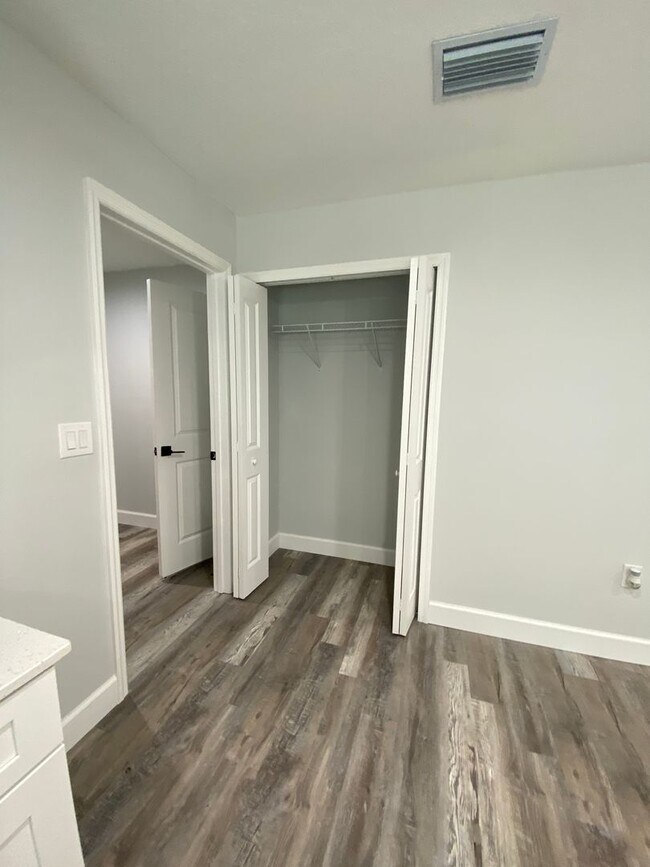 Building Photo - 17207 Waldrun Ave