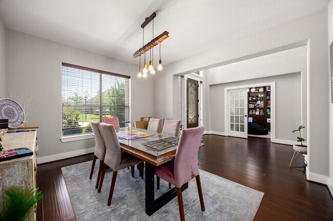 Building Photo - 25207 Summer Chase Dr
